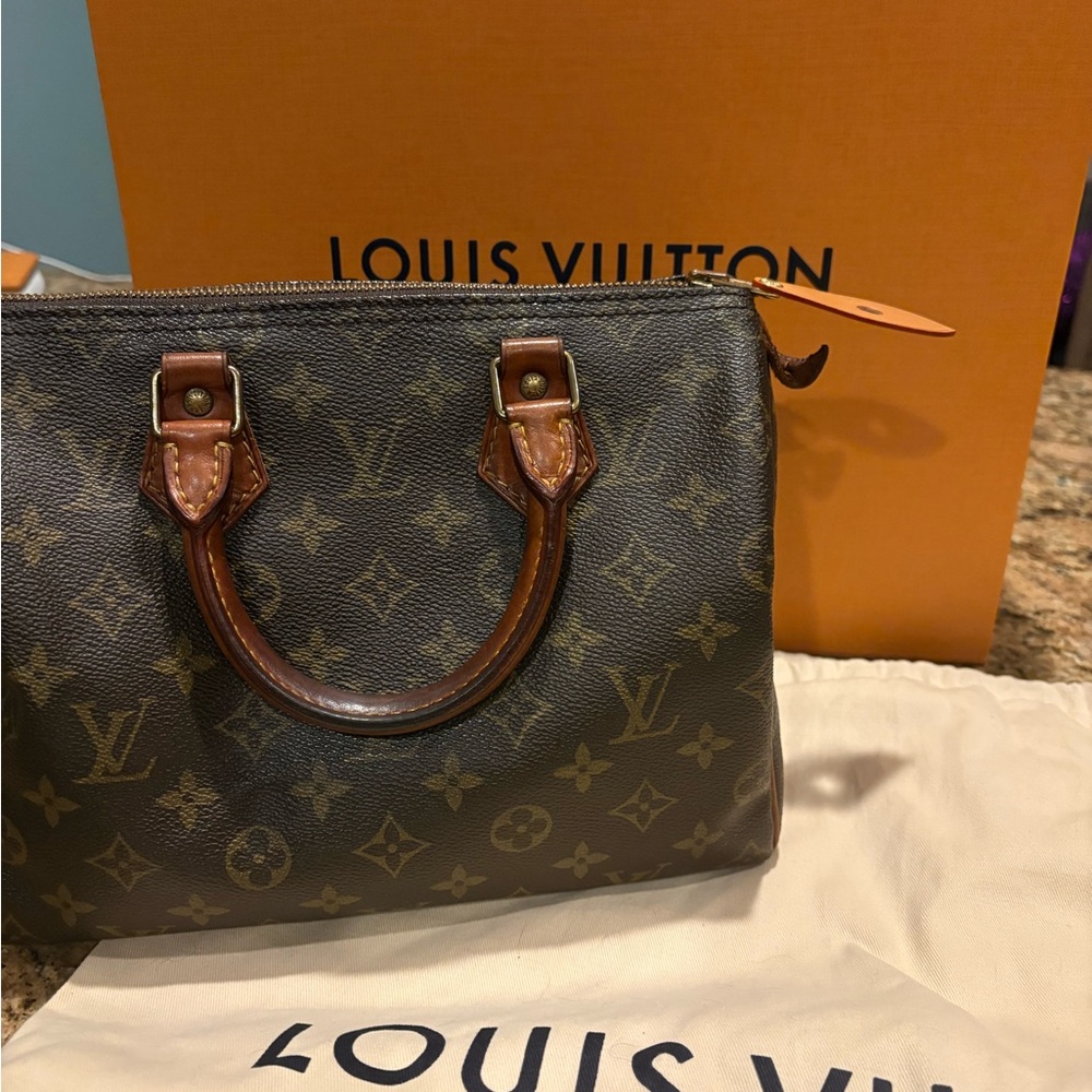 Louis Vuitton Speedy 25